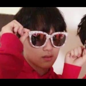 Meet your Posher, Evania